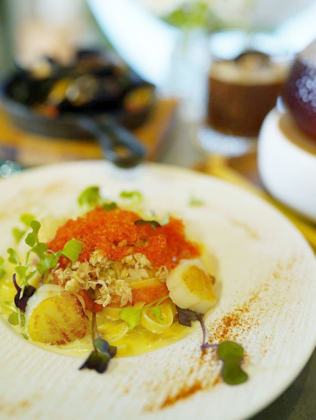 超大月亮打卡cafe 