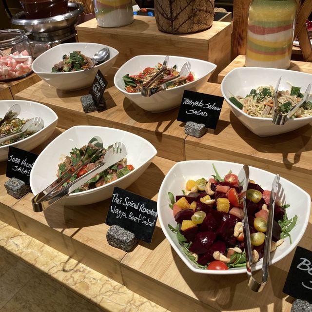 看展覽搵食好去處‼️想吃就吃自助餐 @萬麗咖啡室
