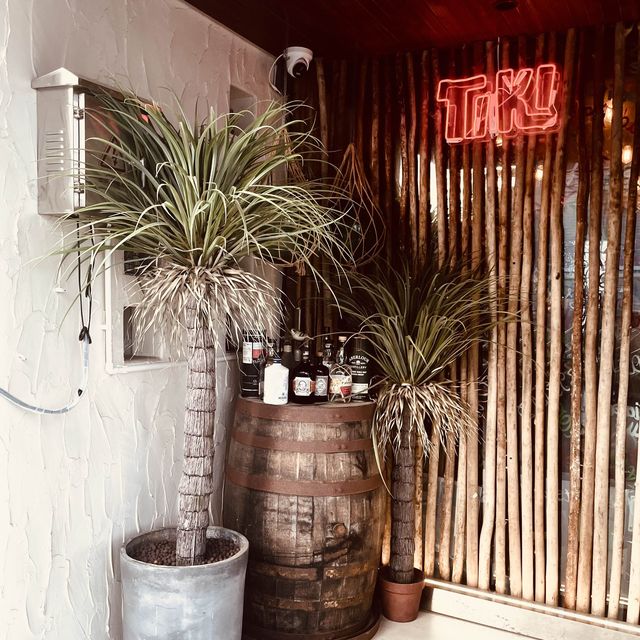 TIKI MORE Beach Club - Sipping with a View 