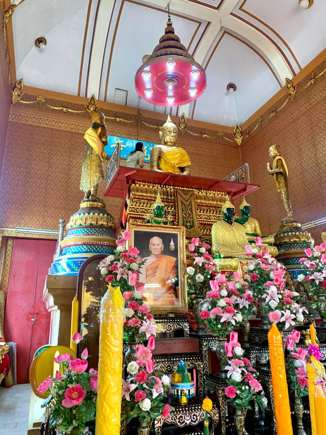 วัดเจริญสุขารามวรวิหาร สมุทรสงคราม