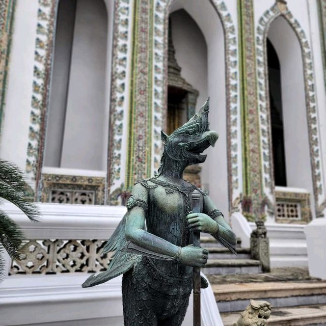 เข้าวัดพระแก้วแบบนักท่องเที่ยว