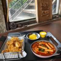 제주에서만 맛볼 수 있는 특별한 분식집, 명랑스낵