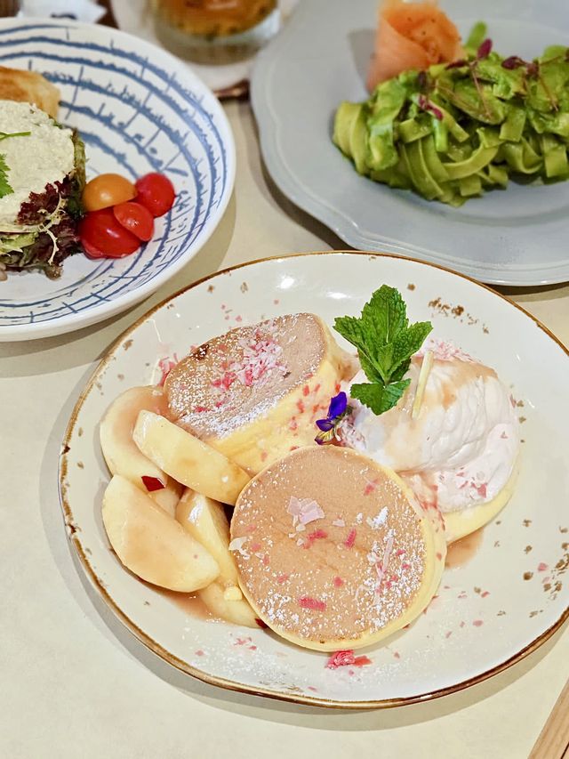山頂 Cafe 嘆人氣疏乎厘 山頂 Cafe 嘆人氣疏乎厘
