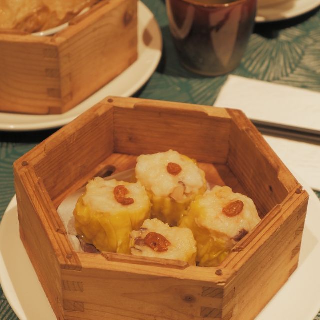 山頂賞夜景嘆雅致點心，晚市套餐好抵食
