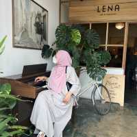 LENA BY KAYUWOODS ( AESTHETIC CAFE IN KUANTAN