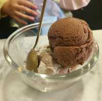 🍑🍒 JING JING Ice-cream Bar and Café
