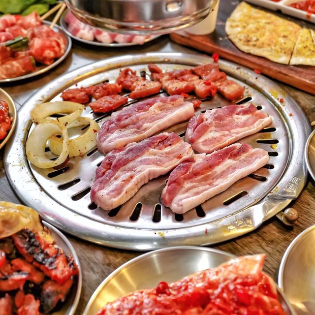 ยกเกาหลีมาไว้ที่ไทย! ปิ้งย่างหมูบ่ม ไม่จำกัดเวลา