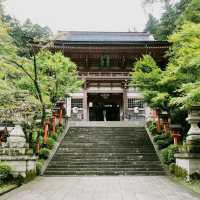 京都叡山電車線上的鞍馬寺和鞍馬天狗