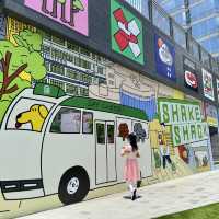 葵芳擁抱主題藝術裝置