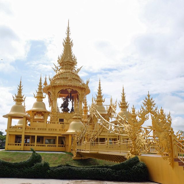 วัดร่องขุ่น (Wat Rong Khun - White Temple)