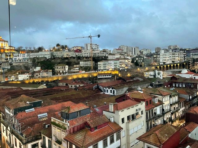 🇵🇹 Riding the Gaia Cable Car @ Porto