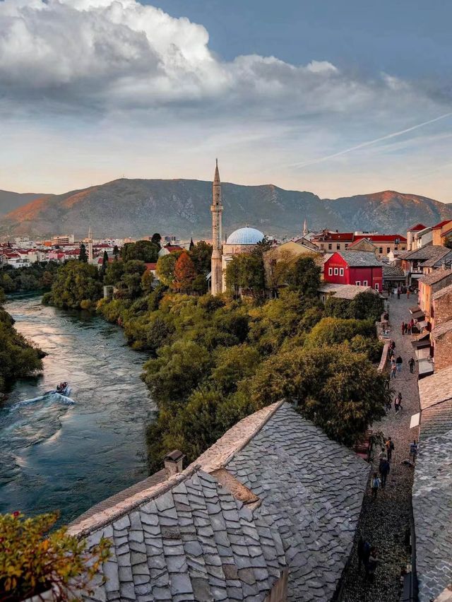 莫斯塔爾：波斯尼亞和黑塞哥維那的歷史交匯點🌉🏰