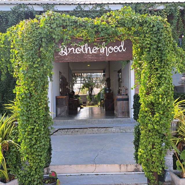 คาเฟ่ Brother Hood จ.มหาสารคาม