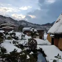 漫步日本夢幻山中村落【白川鄉合掌村】