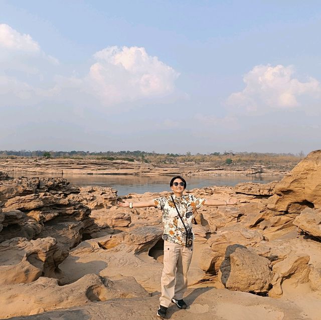 สามพันโบก จ.อุบลราชธรนี