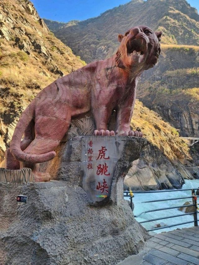 Awe-inspiring wonder of Tiger Leaping Gorge