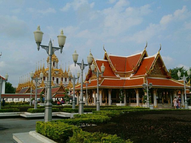 ลานพลับพลามหาเจษฎาบดินทร์