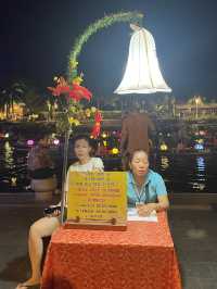🇻🇳夜遊會安古城👍🏾浪漫小船放燈籠🏮
