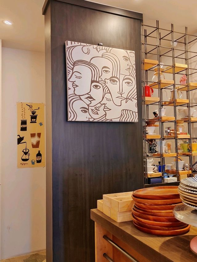中壢丨老街溪旁邊的可愛咖啡店丨理性與感性