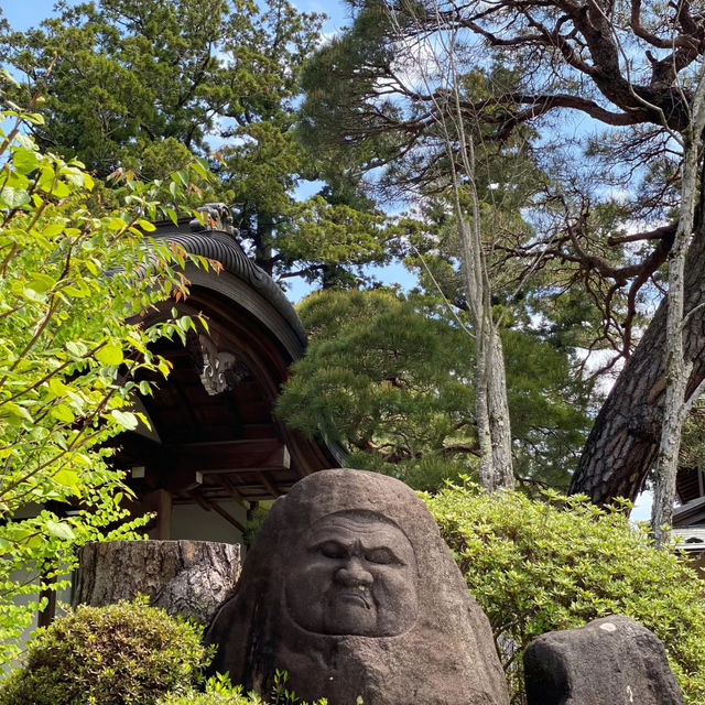 金山彥神社：歷史魅力，自然環境