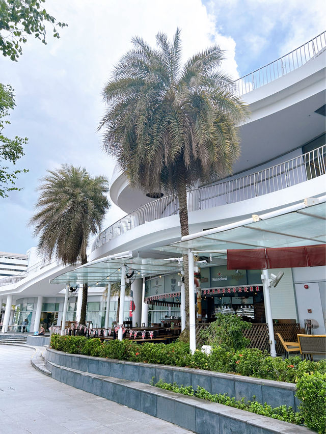 Scenic View along Harbourfront Walk 