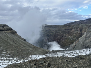 Aso Volcano Crater: The World's Largest Volcanic Crater, Enjoy Camping and Cuisine