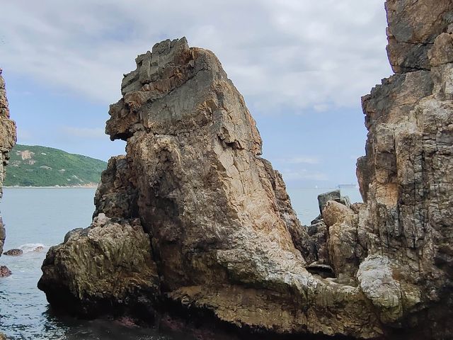 「春天好去處2024：合家歡泳綑獨木舟路線，舂坎角哥斯拉石頭洲」