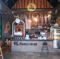 ที่นี่อัมพวาคาเฟ่