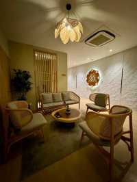 Well Decorated Hotel 