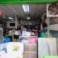 ก๋วยจั๊บญวนคุณแดง