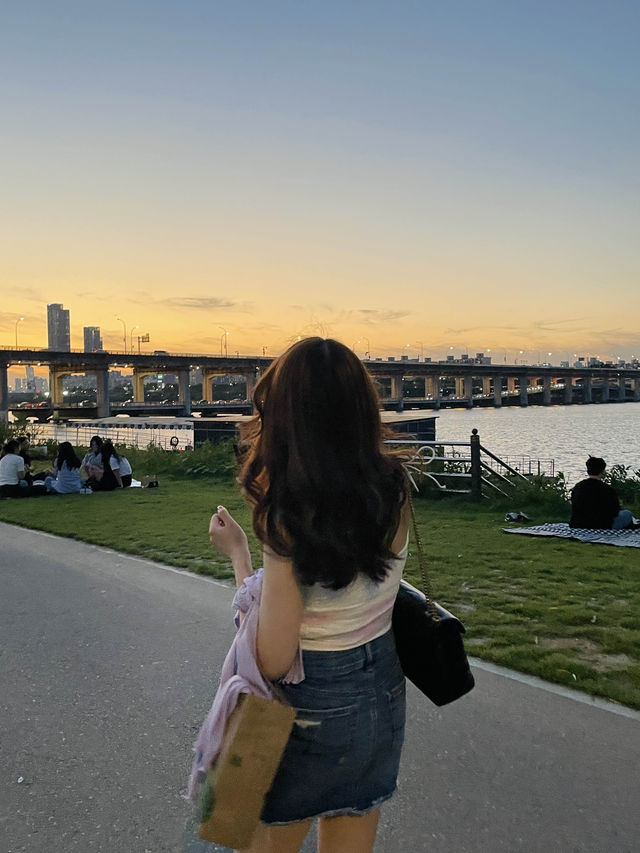 🇰🇷 最適合野餐的首爾漢江公園 🍘 日落美景 🌅