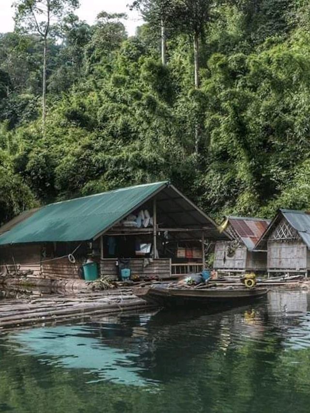 แพภูตะวัน Homestay เขื่อนเชี่ยวหลาน