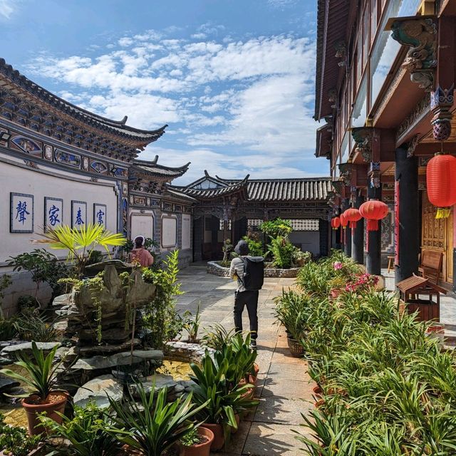 Tea Tasting at Yan Family Compound in Xizhou Village