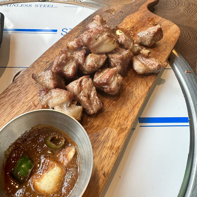 韓国/チェジュ島🍊日韓夫婦がオススメ🍊チェジュ島맛집黒豚焼肉🩵