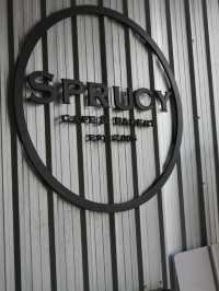 🥤 คาเฟ่ที่น่ารักและมีสไตล์ Sprucy Cafe