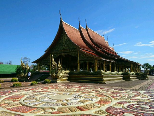 ชมวัดเรืองแสง..สิรินธรวราราม ยามบ่าย