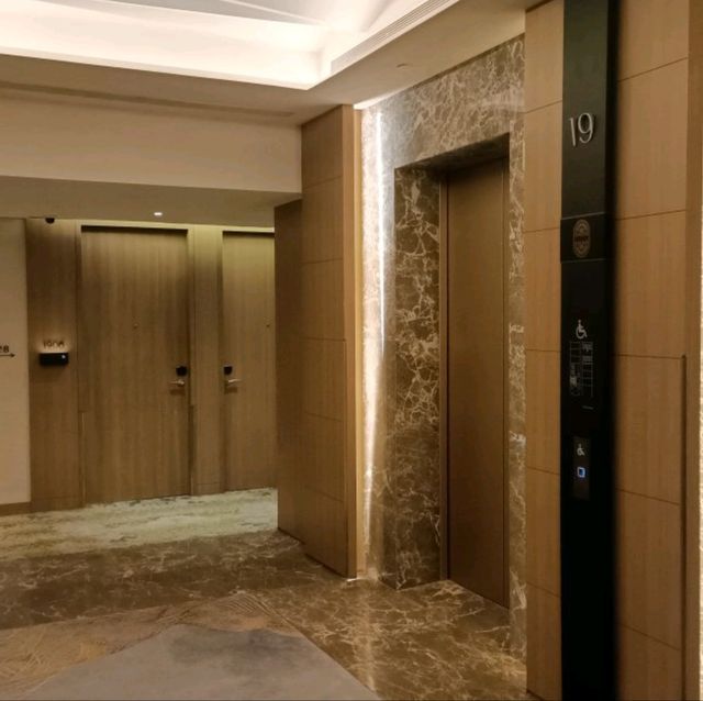 Momentous Hotel Alexandra 