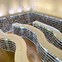 🤗 Library @ Orchard
