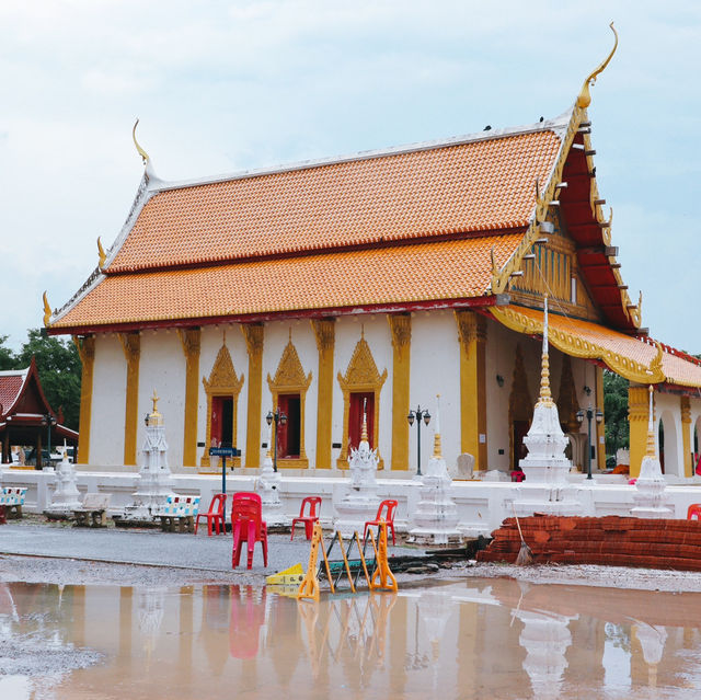 ท้าวเวสสุวรรณหน้าทองคำ 