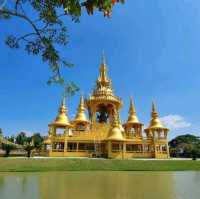 🏯 วัดร่องขุ่น 
