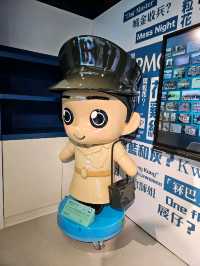 有導賞員講解的小型博物館