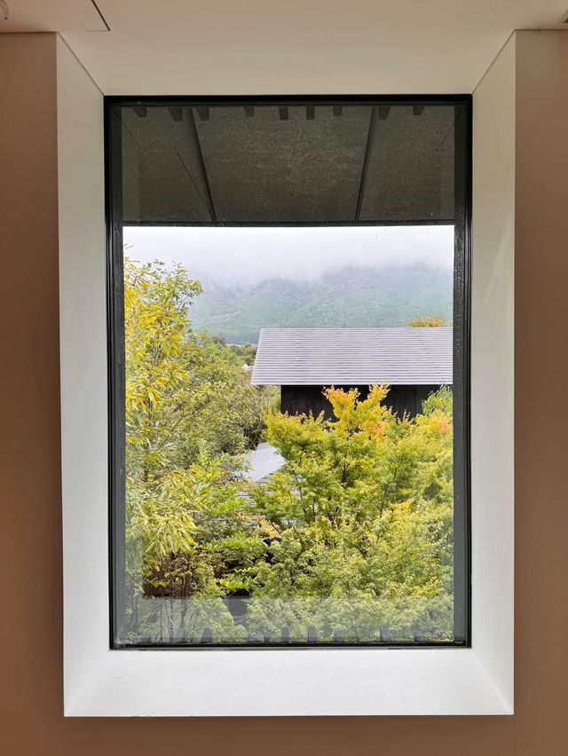 自然素材打造由布院美術館🤩欣賞當代藝術品🖼️