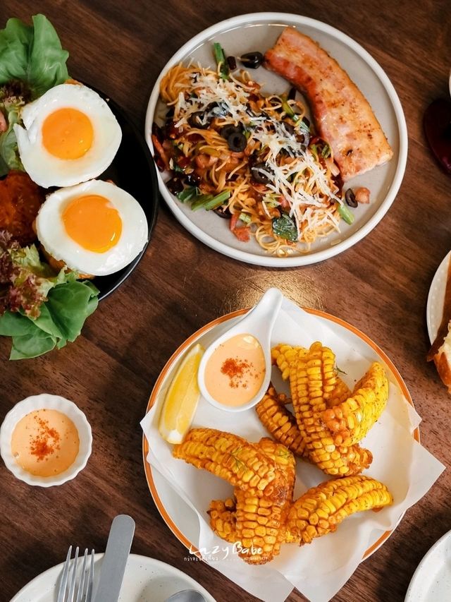 สาย Brunch ถูกใจสิ่งนี้ ที่ ✨🍽️ DYSF