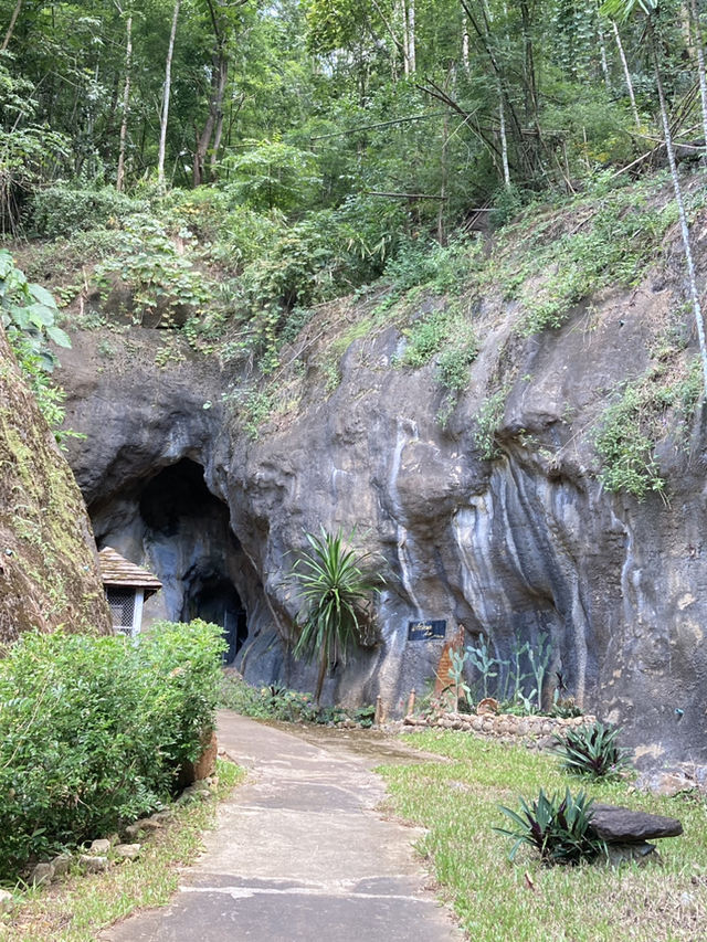 วนอุทยานแก้วโกมล (ถ้ำแก้วโกมล) 