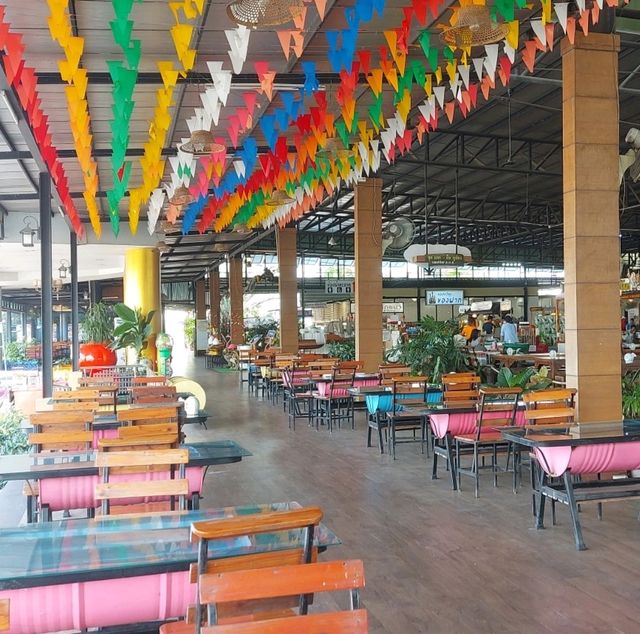 แวะทานอาหารที่ ครัวบ้านขวัญ ก่อนเข้าเพชรบุรี