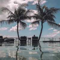 โรงแรมติดทะเล อ่าวสิเหร่ ภูเก็ต The Tide hotel