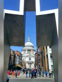 The St. Paul's Cathedral, a must-visit place in London!
