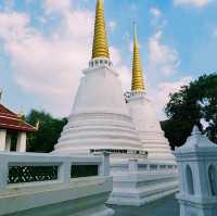 泰國曼谷著名皇家古跡寺廟景點:Wat Krua Wan Worawiharn，建築華麗雄偉，適合打卡拍照📸