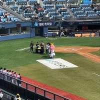 잠실야구경기장, 야구 팬이라면 꼭 가봐야 할 명소 ⚾️🎉