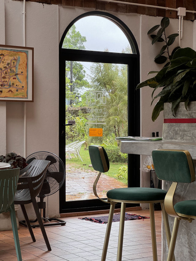 A Charming Coffee Haven in the Heart of Takuapa